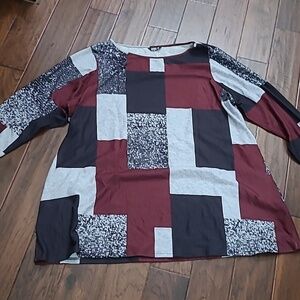 NWT BloomChic Long-sleeved Dress Features a mix of burgundy, black & gray size26